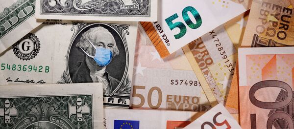  George Washington is seen with printed medical masks on the one Dollar near Euro banknotes in this illustration  taken - 俄罗斯卫星通讯社