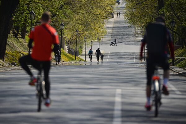 “人们在家待够了”:欧洲正在恢复正常生活 “人们在家待够了”:欧洲正在恢复正常生活 - 俄罗斯卫星通讯社