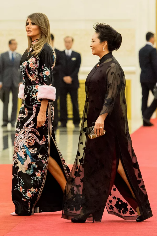 美國第一夫人梅拉尼婭•特朗普和中國第一夫人彭麗媛在北京 美國第一夫人梅拉尼婭•特朗普和中國第一夫人彭麗媛在北京 - 俄羅斯衛星通訊社