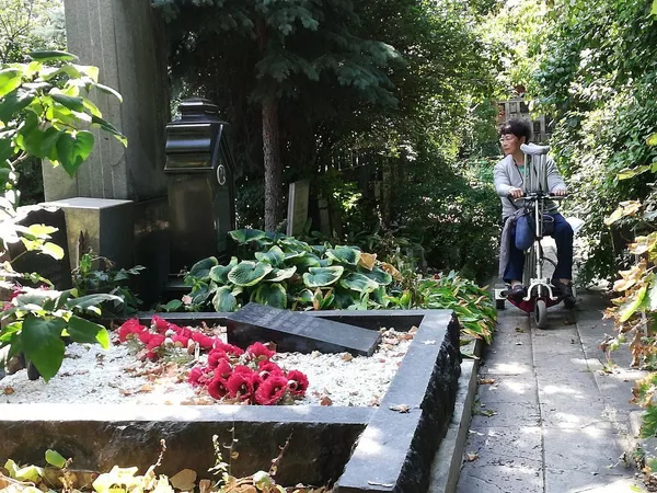 俄羅斯自駕游——80歲老人的文學之旅 俄羅斯自駕游——80歲老人的文學之旅 - 俄羅斯衛星通訊社