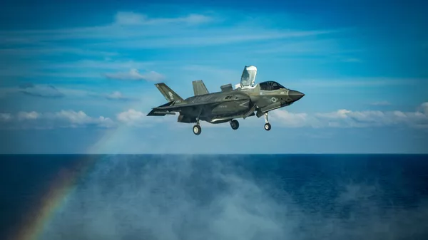 Американский истребитель  F-35B Lightning II - 俄羅斯衛星通訊社