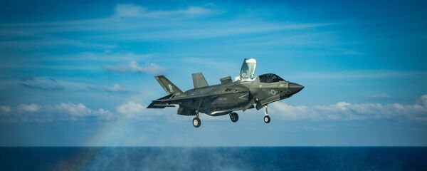 Американский истребитель  F-35B Lightning II - 俄罗斯卫星通讯社