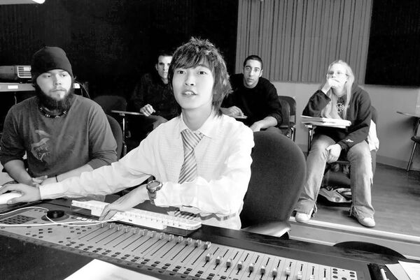 俄罗斯国际音乐节苏俄军歌在线比赛中国选手：“胜利日在我心中是最有意义的日子” - 俄罗斯卫星通讯社