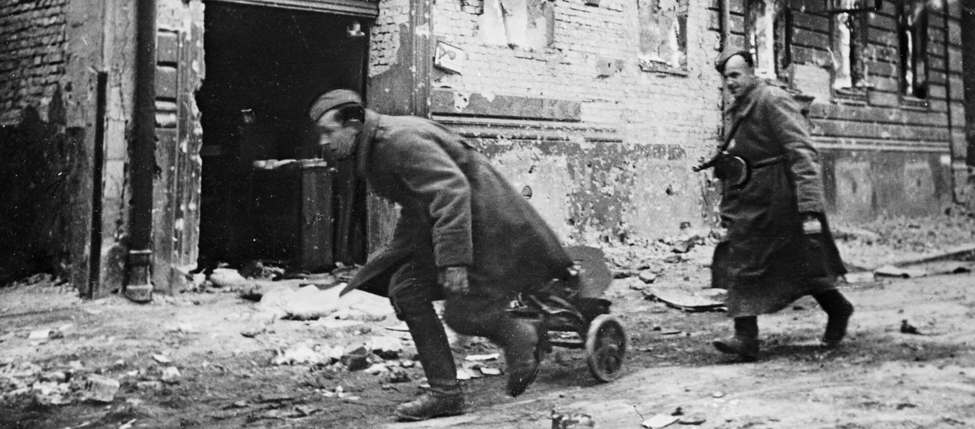 Советские войска в Берлине, 1945 год - 俄羅斯衛星通訊社, 1920, 11.10.2020