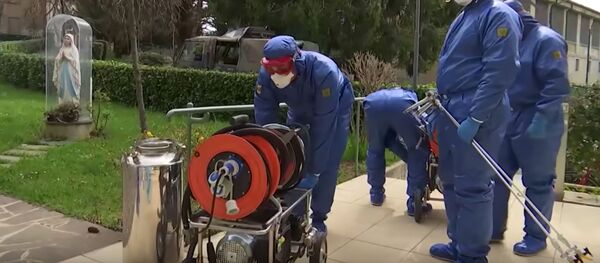 Российские военные специалисты приступили к противоэпидемическим мероприятиям в учреждениях здравоохранения Ломбардии Российские военные специалисты приступили к противоэпидемическим мероприятиям в учреждениях здравоохранения Ломбардии - 俄罗斯卫星通讯社