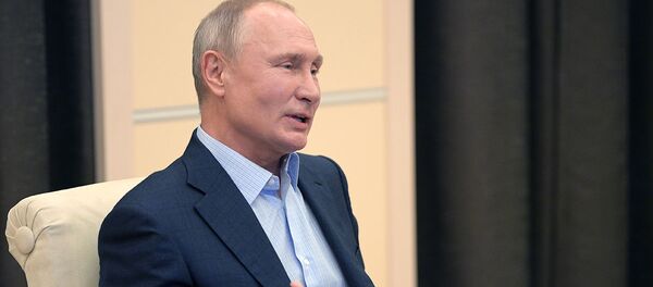 апреля 2020. Президент РФ Владимир Путин во время онлайн-встречи с участниками общероссийской акции взаимопомощи МыВместе апреля 2020. Президент РФ Владимир Путин во время онлайн-встречи с участниками общероссийской акции взаимопомощи МыВместе - 俄羅斯衛星通訊社