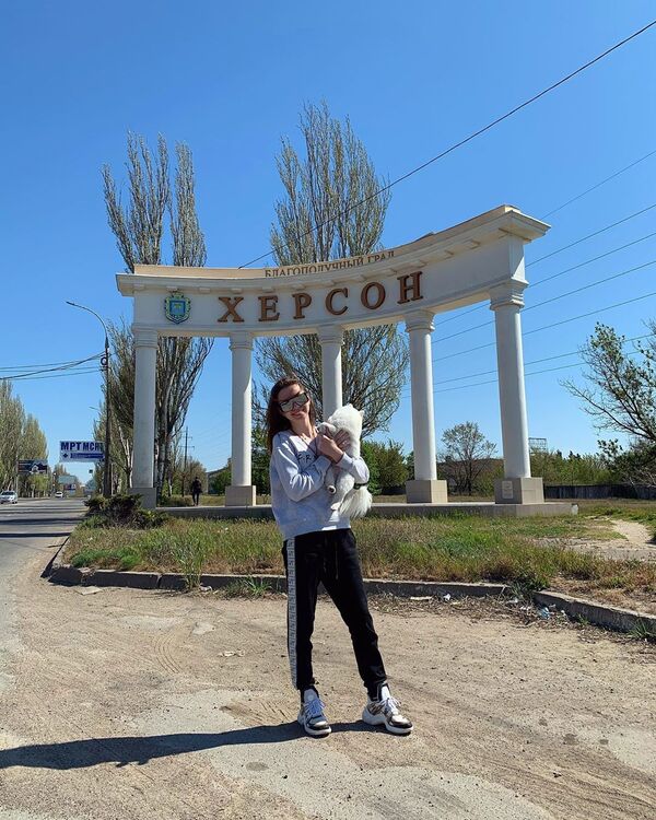 烏克蘭女子帶狗從武漢返家 烏克蘭女子帶狗從武漢返家 - 俄羅斯衛星通訊社