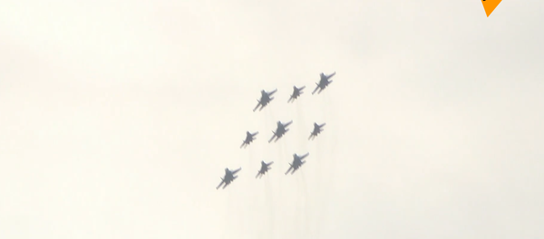 俄罗斯骑士在莫斯科上空举行胜利日阅兵彩排  - 俄罗斯卫星通讯社