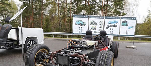 Лукашенко показали белорусский электрокар, способный конкурировать с Tesla - 俄羅斯衛星通訊社