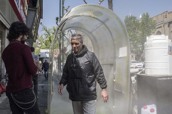 Люди на улице в Тегеране - 俄羅斯衛星通訊社