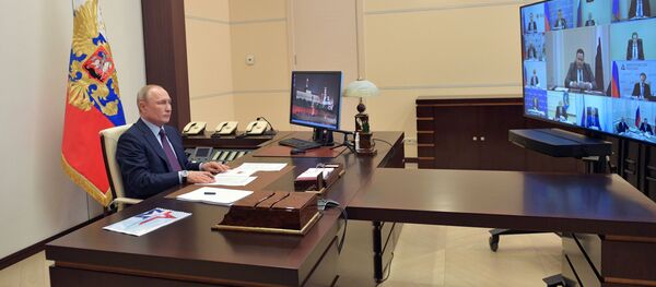 6 мая 2020. Президент РФ Владимир Путин проводит в режиме видеоконференции совещание по вопросам реализации мер поддержки экономики и социальной сферы.  - 俄罗斯卫星通讯社