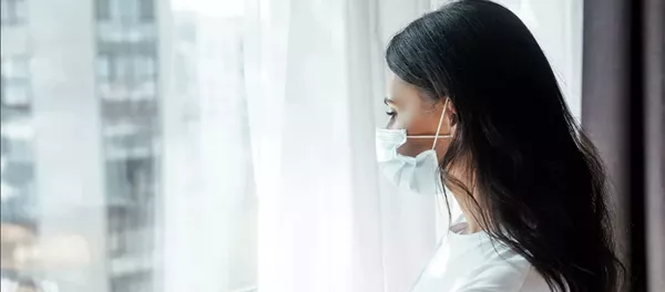 Девушка во время самоизоляции дома Девушка во время самоизоляции дома - 俄羅斯衛星通訊社