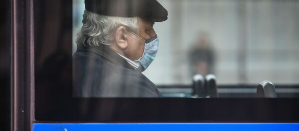 Пассажир московского транспорта во время режима самоизоляции жителей - 俄罗斯卫星通讯社