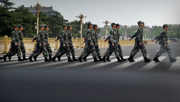 Китайские военные на площади Тяньаньмэнь в Пекине - 俄羅斯衛星通訊社