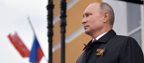 Президент РФ В. Путин во время воздушного парада, посвященного 75-летию Победы в ВОВ - 俄罗斯卫星通讯社