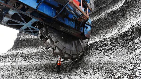 俄罗斯规模最大的伊纳格林斯基煤矿和同名选矿厂投产 - 俄罗斯卫星通讯社