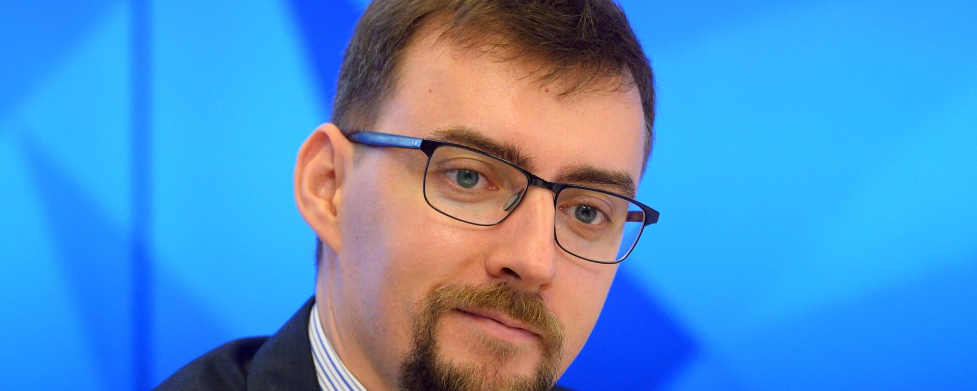 俄专家：美对俄石油公司的制裁更多是为试图与俄沟通 美可轻易取消这些制裁 - 俄罗斯卫星通讯社, 1920, 24.10.2025