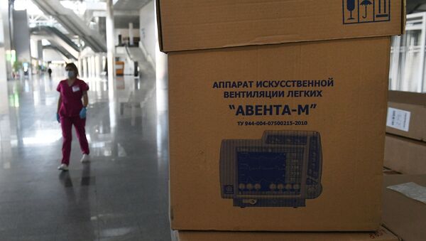 Коробки с медицинским оборудование для пациентов с COVID-19  - 俄羅斯衛星通訊社
