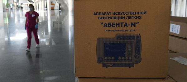 Коробки с медицинским оборудование для пациентов с COVID-19  - 俄罗斯卫星通讯社