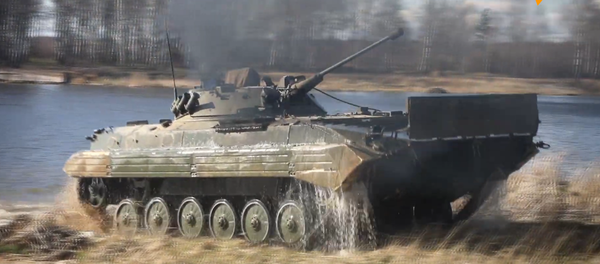 俄西部軍區舉行BMP-2步兵戰車發射巴松管反坦克導彈演習 - 俄羅斯衛星通訊社
