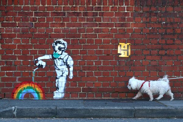 Граффити Rainbow Boy Криса Ши в Лондоне, Великобритания - 俄羅斯衛星通訊社
