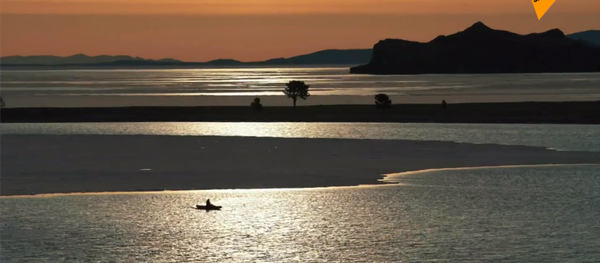 贝加尔湖无与伦比的春天 贝加尔湖无与伦比的春天 - 俄罗斯卫星通讯社