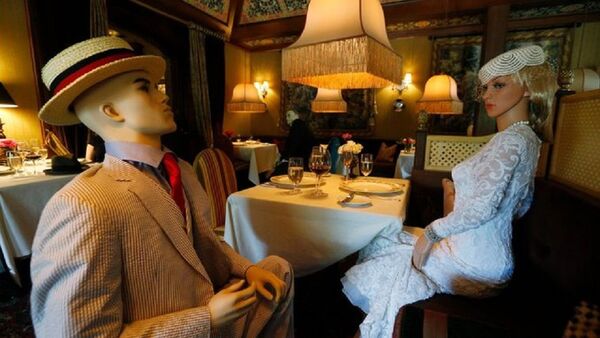 Ресторан в США после снятия карантина рассадит среди гостей манекены - 俄罗斯卫星通讯社