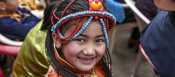 Маленькая девочка. Тибет - 俄羅斯衛星通訊社