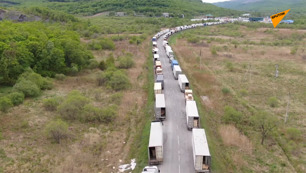 數百輛貨車因新冠疫情滯留俄中邊境 - 俄羅斯衛星通訊社