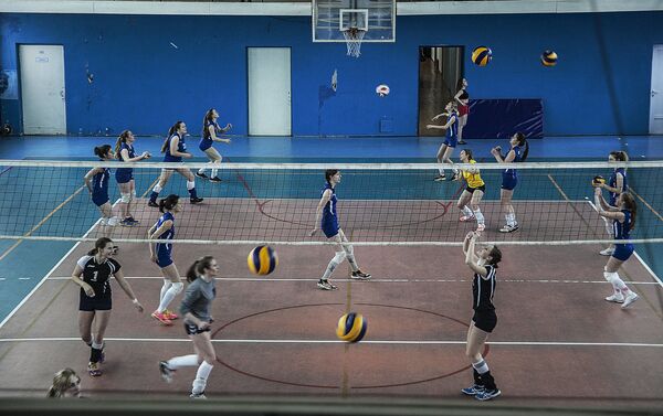 莫大新闻系的排球课 - 俄罗斯卫星通讯社