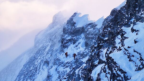 中国2020珠峰高程测量登山队成功登顶珠穆朗玛峰 - 俄罗斯卫星通讯社