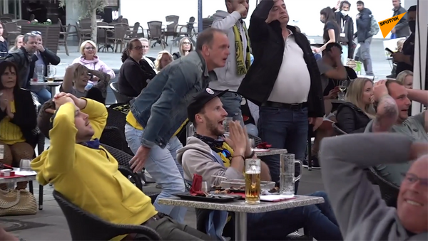德国足球俱乐部球迷可以在酒吧里看球 - 俄罗斯卫星通讯社