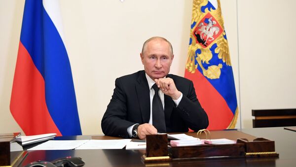 Президент РФ Владимир Путин во время совещания о с представителями общественности Дагестана - 俄羅斯衛星通訊社