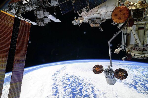Расстыковка грузового корабля Cygnus от Международной космической станции - 俄罗斯卫星通讯社