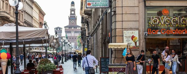 Прохожие на одной из улиц Милана - 俄羅斯衛星通訊社