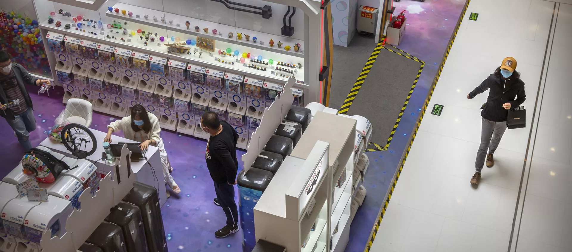 新疆一商場關閉H&M門店並要求其向中方道歉 十餘家中國品牌發聲支持新疆棉花 - 俄羅斯衛星通訊社, 1920, 25.03.2021