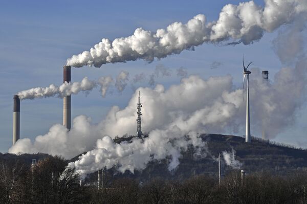 Угольная электростанция энергетической компании Uniper и нефтеперерабатывающий завод BP в Германии - 俄罗斯卫星通讯社