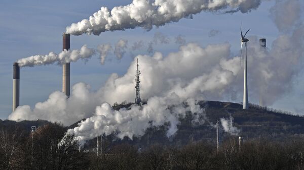 Угольная электростанция энергетической компании Uniper и нефтеперерабатывающий завод BP в Германии - 俄罗斯卫星通讯社