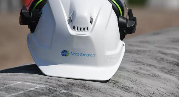 北溪-2天然气管道施工现场一名工人的安全帽 - 俄罗斯卫星通讯社