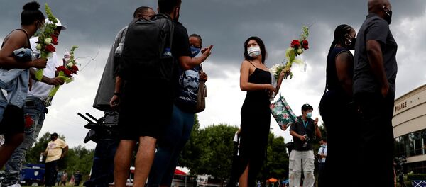 得州州长称弗洛伊德之死将改变美国历史进程 - 俄罗斯卫星通讯社