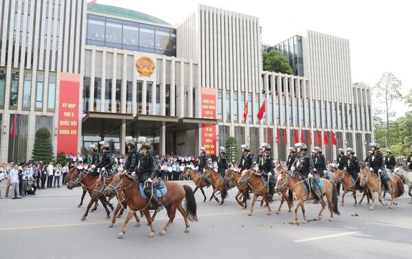 河内检阅越南首批骑警 - 俄罗斯卫星通讯社