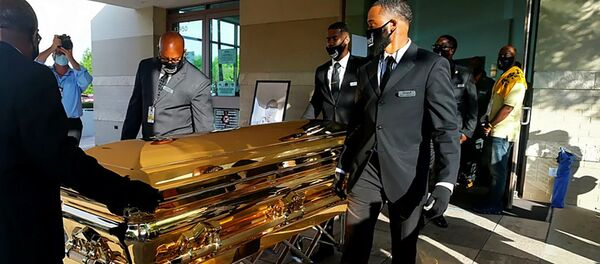 Гроб Джорджа Флойда - 俄罗斯卫星通讯社