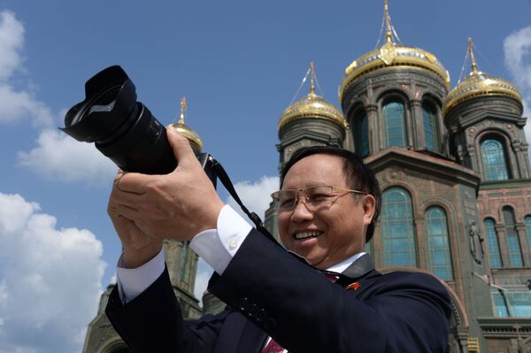 越南驻俄大使吴德孟参观爱国者公园俄军主教堂 - 俄罗斯卫星通讯社