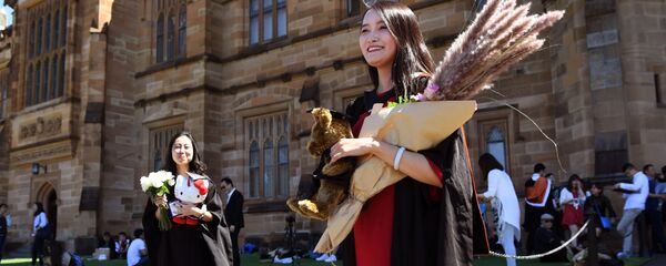 Китайские выпускники Университета Сиднея Бизнес Скул.Австралия Китайские выпускники Университета Сиднея Бизнес Скул.Австралия - 俄羅斯衛星通訊社