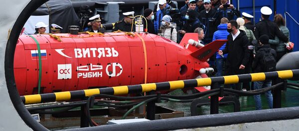 Автономный необитаемый подводный аппарат Витязь-Д во время торжественной церемонии встречи из дальнего похода экипажа спасательного буксира (СБС) Тихоокеанского флота Фотий Крылов во Владивостоке - 俄羅斯衛星通訊社