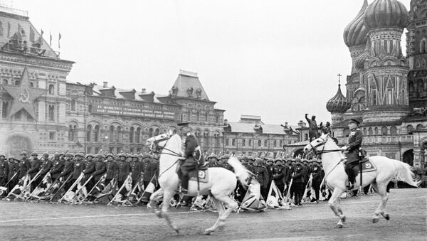 Парад на Красной площади в Москве в 1945 году - 俄罗斯卫星通讯社