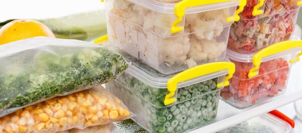 Контейнеры с продуктами в холодильнике - 俄罗斯卫星通讯社