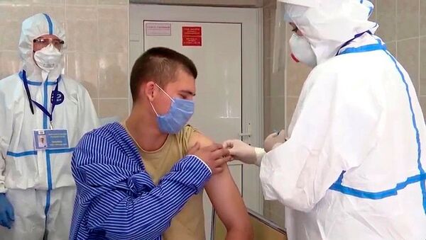 Вакцинация добровольцев против коронавируса SARS-CoV-2 в Главном военном клиническом госпитале имени Н. Н. Бурденко в Москве - 俄羅斯衛星通訊社