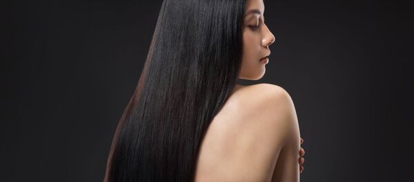 Азиатская девушка с прямыми волосами - 俄罗斯卫星通讯社