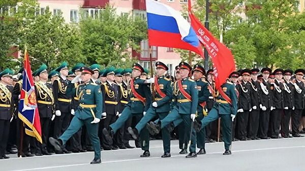 Военный парад в честь 75-летия Победы в Великой Отечественной войне состоялся в  Южно-Сахалинске - 俄羅斯衛星通訊社